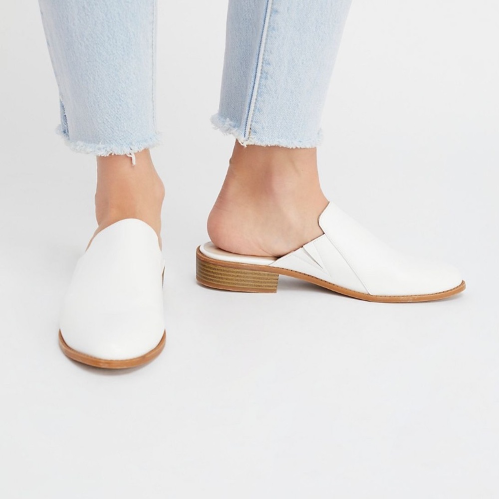 Free people- Vegan Austin Mule Flats
